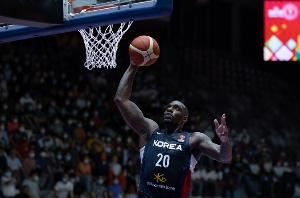 媒体人：韩国有归化内线时还能和中国打打 现在没归化完全打不了