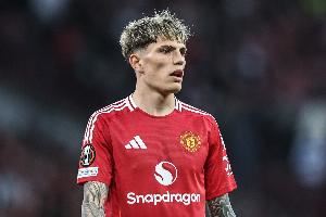 天空：加纳乔今天下午接受切尔西体检，转会费4000万镑+10%二转