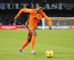 赫拉芬贝赫：邓弗里斯度过了一个出色赛季，他有机会争夺金球奖