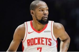 可和火箭签2年1.24亿！队记：若KD恢复自由身 他永远都可能来热火