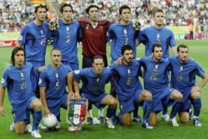 2届小组出局+2届没进🥶意大利上次踢世界杯淘汰赛是2006年决赛