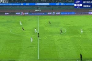 蓉城上半场补时两获良机，廖荣祥射门被赵博扑出，浙江再扳一球