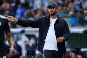 孔帕尼：我们上半场创造很多机会，但最令我满意是团队凝聚力