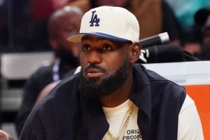 Buha：从詹姆斯参与讨论的表现来看 他似乎没有像往常那样投入