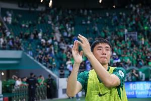 国安官方：李磊右大腿后群股二头肌下端肌肉拉伤，预计伤缺4周