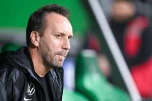 官方:沃尔夫斯堡体育总监辛德齐洛尔兹离任